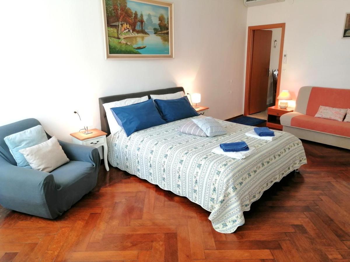 Guest House Barocco Rovinj Exteriör bild